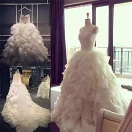 Arabskie sukienki ślubne Sweetheart Crystals Organza Ruffles Suknie ślubne długie szata de Mariee Lace w górę 328 328