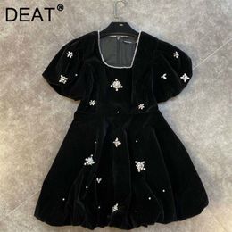 DEAT Black Summer Short Puff Sleeve Square Collar Beadings Diamonds Decoration High Waist Velvet Mini Dres MK540 220311