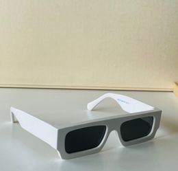 Rectangle Sunglasses White Grey Lens Sunnies for Men Women Gafas de sol UV400 Protection Fashion Eye wear with box