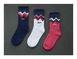 Sports, casual 2 pairs of funky dunk co branded broken line stripe Street skateboarding middle tube men's and women's trendy socks
