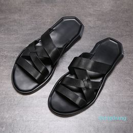 Men's sandals summer top layer leather beach shoes fashion casual breathable non-slip soft soles sandal