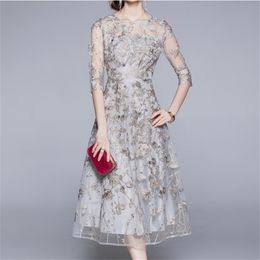 Fashion Runway Summer Midi Dress Women Short sleeve Gorgeous Mesh Flower Embroidery A Line Elegant Party Dresses 210603
