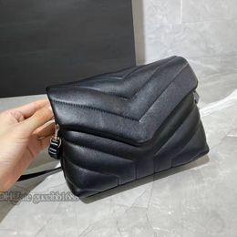 Top Quality Women Luxurys Designers Shoulder Bags Black Genuine Leather Cowhide L0u Quilted Cross Body Mini Chain Envelope Bag with date code box 20cm