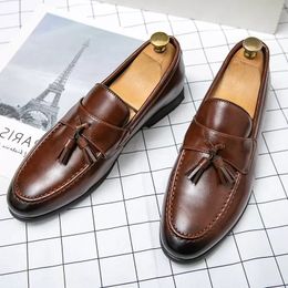 New Pointed Black Brown Tassels Slip On Oxford Shoes For Mens Formal Wedding Prom Dress Homecoming Party Sapato Social Masculino