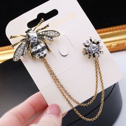 Designer Cute Bee Brooches Pins Jewelry Animal Shapes Crystal Green Enamel Brooch Pins For Women Men's Suit Collar 2203085D