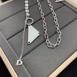 Silver Necklace Luxury Designer Jewellery Fashion Letter 2 Colours Pendants Neckwear Mens Womens Geometry Necklaces Party Clothes Ornaments