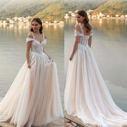 Princess Wedding Dress Deep V Neck Spaghetti Straps Bridal Gowns Lace Appliques Back Zipper Floor Length Robe de mariee