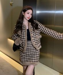 New women's winter brown Colour o-neck fur patchwork houndstooth plaid grid pattern Woollen thickeing short coat and skirt 2 pcs dress suit SMLXL