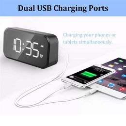 Desk & Table Clocks Electronic Smart Alarm LED Digital Clock USB 4inch Durable Simple Elegant Touching Snoozed Button Calendar Snooze Functi