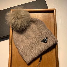 Collectible sheep hat single cashmere wool mens and womens skull hats fox fur ball decoration boundless toque classic trend style