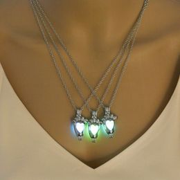 Glowing Personality Women Pendant Necklaces Glow in the Dark Necklace Man Luminous Dainty Trendy Decoration Jewellery