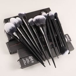 KVD beauty Makeup Brushes model 10 20 25 35 40 1 2 4 22 Shade Light Lock-it edge Powder Foundation Concealer Eye Shadow Beauty Cosmetics Tools