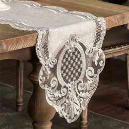 Proud Rose Lace Table Runner Tablecloth Korean Style Bed Beige TV Cabinet Cover Towel Flag Wedding Decoration 210628