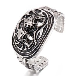 Mens bangle 80g 39*66mm Size Personality Punk Bling Stainless Steel Jewellery Domineering Skull Titanium Steel Men's Open Cuff Bangle Bracelet