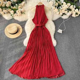 Summer Women Dress Polka Dot Print Maxi Long es Halter Neck Sleeveless Belted Casual Beach Vacations Pleated 210603