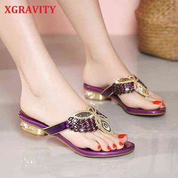 XGRAVITY 2021 Flip Flops Girls Casual Slippers Sexy Crystal Rhinestone Design Women Sandal Hot Ladies Genuine Leather Shoes B018 Y220211