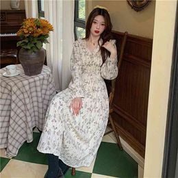 Floral Printed Dress Women High Waist Long Female Holiday Sleeve V-Neck Elastic Spring Autumn 210601