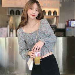 Women Summer Pleated Small Floral Print Chiffon Blouses Shirts Lady Casual Puff Sleeve Square Collar Blusas Top Feminina 210225