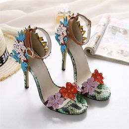 Moda serpente stampa fiore sandali da sposa femminili estate incantesimo colore partito stiletto fibbia alla caviglia open toe tacchi alti scarpe da donna