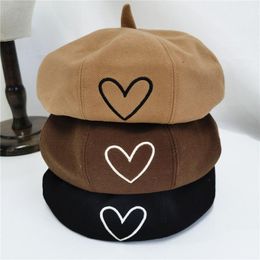 Berets Hat Embroidery Wool Beret Autumn Han Edition Fashion Women Love Face Little Painter To Restore Ancient Ways