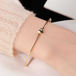 Fashion Womens Love Heart Bangle Classic Gold Trendy Bracelet Jewelry Romantic Birthday Gift Elegant Lady Banquet Jewelry Q0719