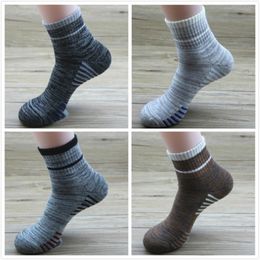 Man Sport Breathable Socks Quality Cotton Socks For Size 38-44 Personality Athletic Soft Socks For Wholesale 152 X2