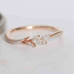 1PCS Rings Rhinestone Wedding Engagement Finger Ring Jewelry Western Style Zircon Rings Women Vintage Floral Crystal Rings Gifts G1125