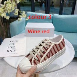 sneaker dust bag Canada - 2022 New luxury brand casual shoes designer shoes leather black pink grey fashion print box dust bag women's sneakers Dunks