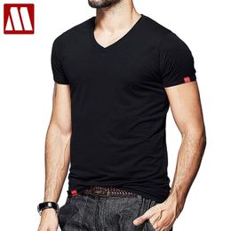 2021 Abbigliamento estivo da uomo T-shirt a maniche corte T-shirt da uomo in cotone rinfrescante Uomo 16 Colore Plus Taglia: S-5XL T-shirt slim fit 210317