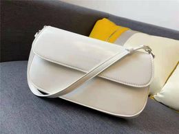 Free Vintage Baguette Bags Candy Colour Patent Leather One Shoulder Bag Triangle Sequined Flap Retro Women Crossbody Handbags Fashion Wallets Purse Size 30x17x4.5cm