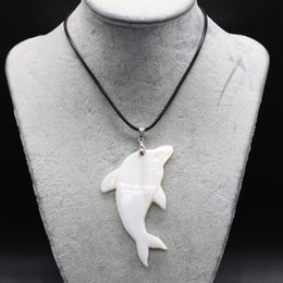 Pendant Necklaces Charm 100% Natural Lucky Dolphin Animal Shell Necklace Men Women Daily Banquet Wear Exquisite Holiday Gifts 1pc