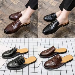 Top qaulity Luxury Brand fashion Mens designer Crocodile pattern slippers Genuine Leather mules black Brown slipper mens casual slip-on shoes Large size 38-45