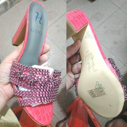 Il sandalo della pantofola delle donne brandnew calza le scarpe del sandalo degli alti talloni robusti delle signore della gina 9.5 cm scarpe del sandalo con il diamante alta qualità!