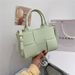 HBP 2021 High Quality New Women Handbag Fashion Female Large Capacity Messenger Bag Woven Big Totes Hand-made Shoulder Bags Wholesale