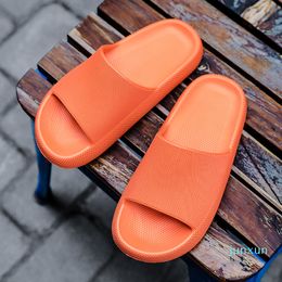 Men slippers Flip-flops men's beach shoes womens Sandals flats non-slip wear-resistant tide light waterproof Factory wholesale size 35-45