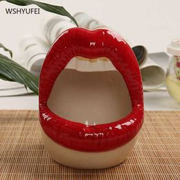 WSHYUFEI Cute cartoon ashtray lips ceramic ashtray creative flower pot trendy mouth fashion home mini Send boyfriend gift 210724