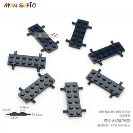 DIY Blocks Building Figures Bricks Axle and wheel Educational Assemblage Construction Toys for Children Compatible With Brand Y1130