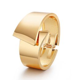 High Quality Trendy Classic Cuff Bangles for Women Gold Colour Charming Geometric Irregular Wide Opening Bangle Bracelet Q0719