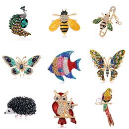 2021 Multi Color Enamel Ainmal Brooches For Women Peacock Bee Butterfly Hedgehog Owl Flamingo Parrot Crystal Brooch Pins Fashion Jewelry Gift