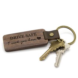 DIY WOODEN Designer Keches pour hommes Women Crafts Square Round Wood Chips PU Leather Keychain Wholesale