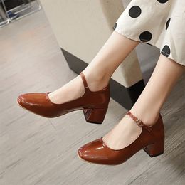 2020 Autumn Women Mary Janes Shoes Patent Leather Dress Shoes Med Heels Pumps Buckle Strap Ladies Shoe mujer Black 8434N