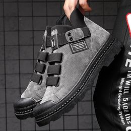 High-top Casual Leather Shoes Men Streetwear Ankle Boots Male Wearable Motorcycle Boots Man Big Size 38-45 Sneakers Autumn 2020