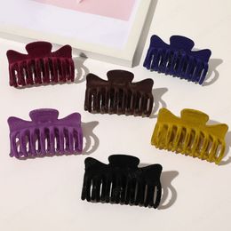 Winter Large Size Frosted Hair Claws Velvet Geometric Hairpins Square Hollow Plastic Hair Clamps Banana Grips Hair Accessories