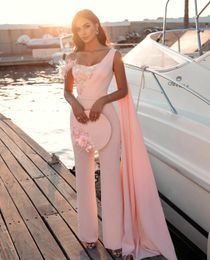 Elegant Blush Pink Jumpsuit Evening Dresses Pants Suit Prom Party Gowns With Cape 2021 One Shoulder Feathers Sequins Wrap Arabic Engagement Dress Formal Occasion