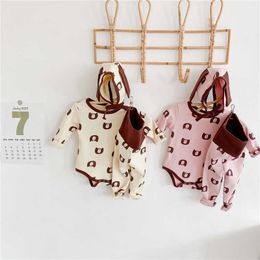 Autumn baby clothing set infant boys bodysuit high waist pants and hat 3pcs bear print girls suit 210615