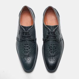 Plus Size Retro Men Dress Shoes Crocodile Pattern PU Fashionable Pointed Suit Oxford Shoes Lace Business Footwear