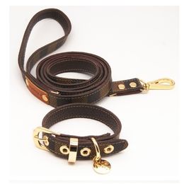 Brown Block Dog Set Collar Leash Necklace Pendant Free High Quality Gift Box Soft Leather Dog Pet Collars Leads Accessories 210729