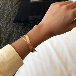 Bangle 2Pcs European Exaggerated Grade Separation Copper Gold Bracelet Female Gothic Girls Fashion Jewellery Accessories
