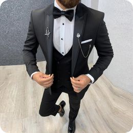 New Arrival Groomsmen Peak Lapel Groom Tuxedos Black Men Suits Wedding Best Man 3 Pieces Blazer ( Jacket + Pants + Tie + Vest ) L627