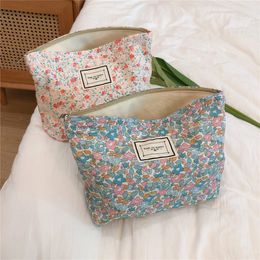 Women Makeup Bag Cotton Fabric Mori Floral Clutch Cosmetic Bag Large Travel Toiletry Washing Bag Organizer Beauty Pouch